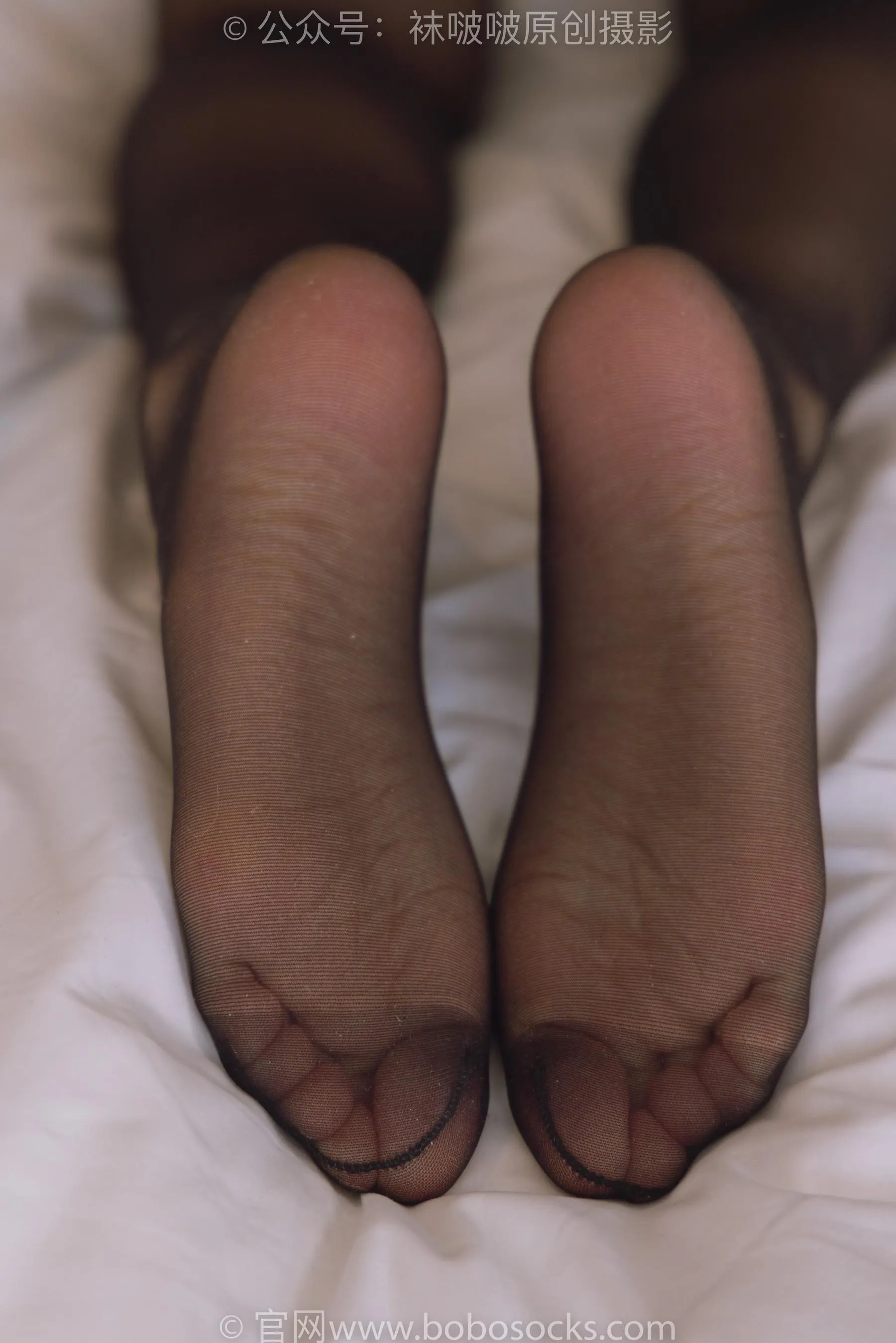 [BoBoSocks袜啵啵]NO.203 三双靴子、黑丝、网袜[23] [54P]插图2